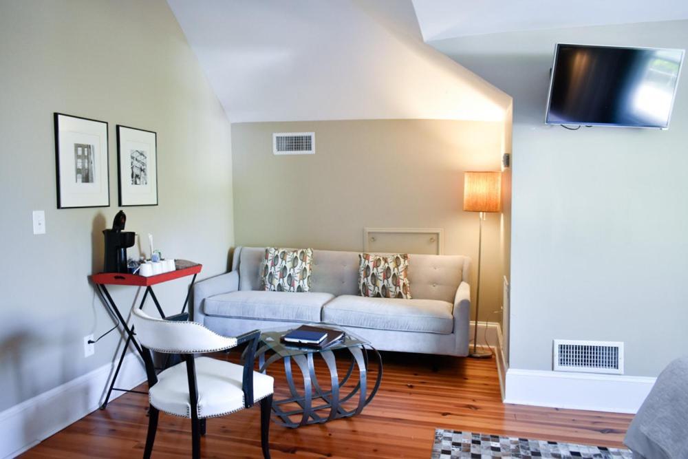 Sparrow Grove Manor Monroe Pokój zdjęcie