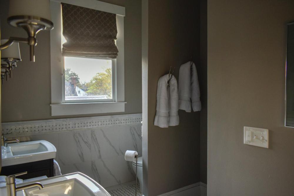 Sparrow Grove Manor Monroe Pokój zdjęcie