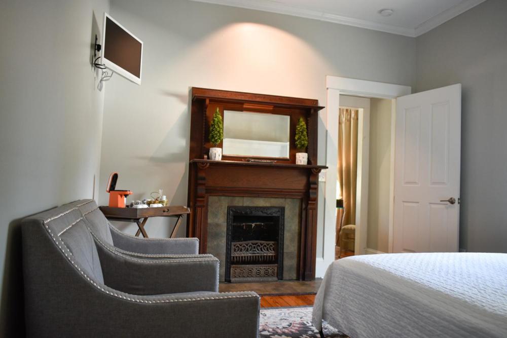 Sparrow Grove Manor Monroe Pokój zdjęcie