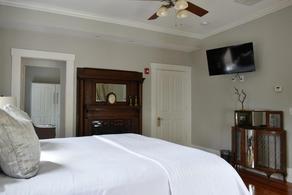 Sparrow Grove Manor Monroe Pokój zdjęcie