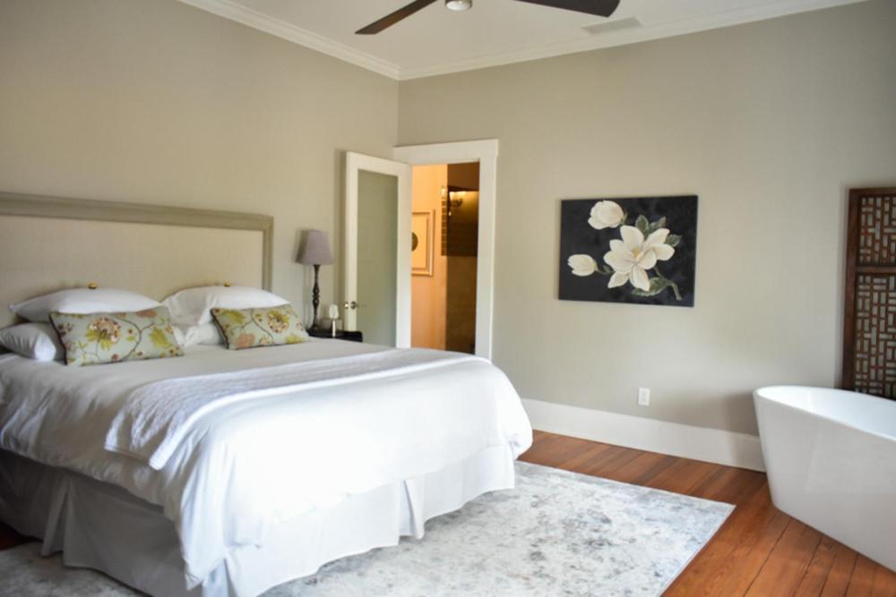 Sparrow Grove Manor Monroe Pokój zdjęcie